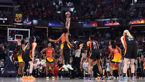 ⭐WNBA全明星正赛-科利尔36+9 克拉克因伤缺席 科利尔队大胜
